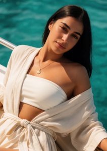 Giselle - London Escort