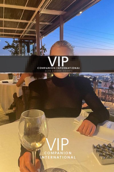 London escort Braeltn 3